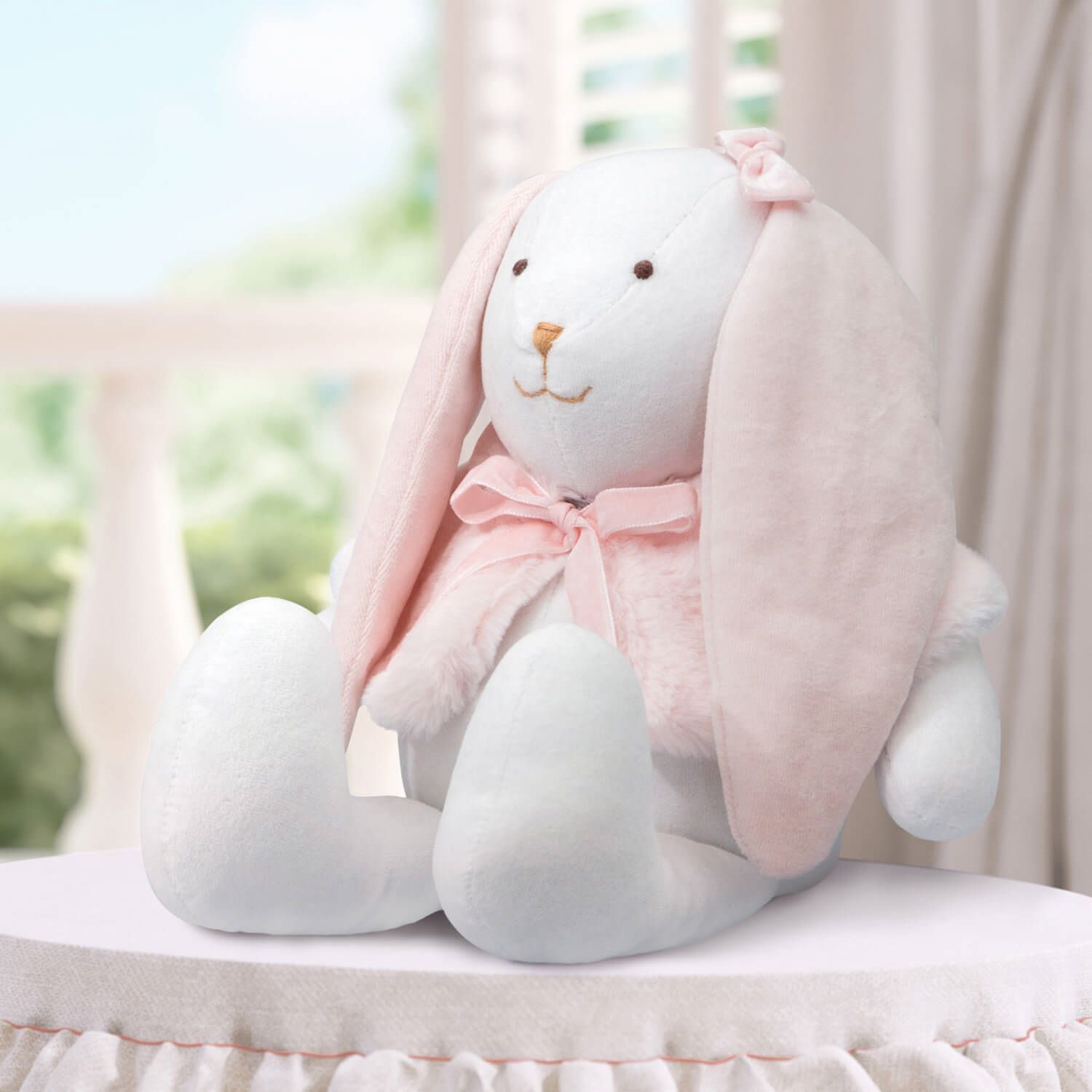 Bichinho de Pelúcia Clássico Coelha com Estola 45cm