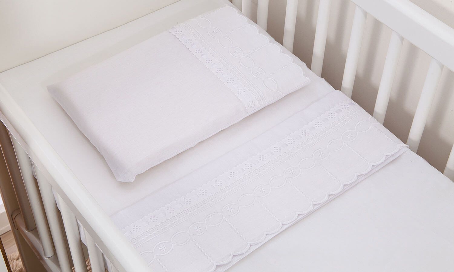 Jogo de Lençol Mini Berço Bico Flor Branco