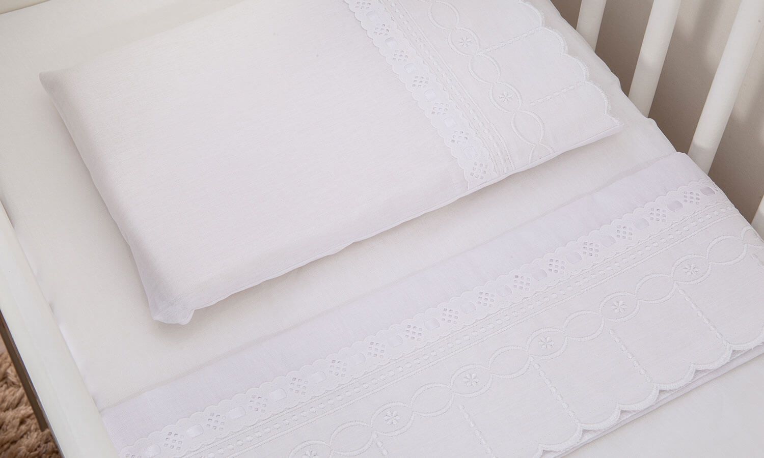 Jogo de Lençol Mini Berço Bico Flor Branco