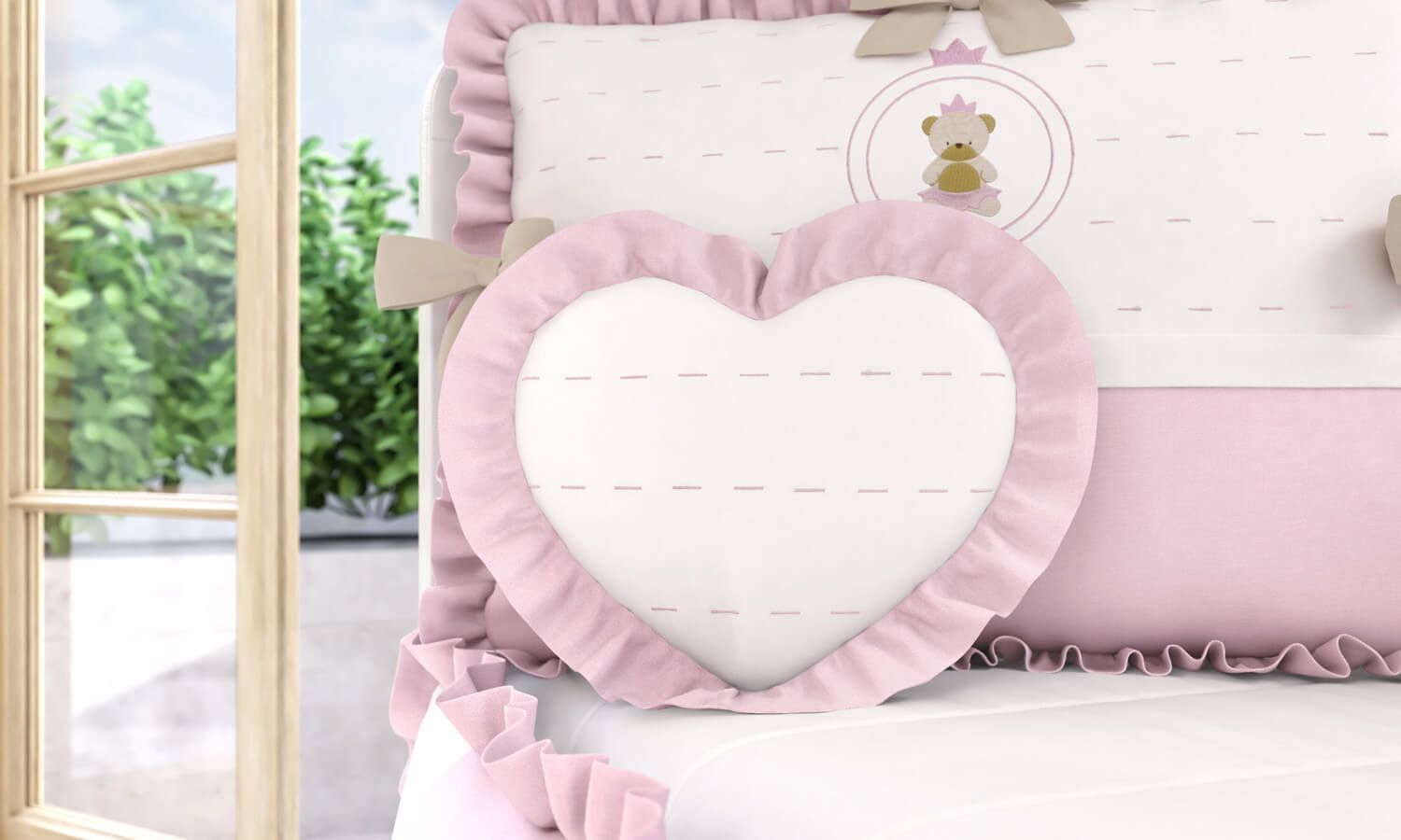 Almofada Coração com Babado Azul Marinho 33cm