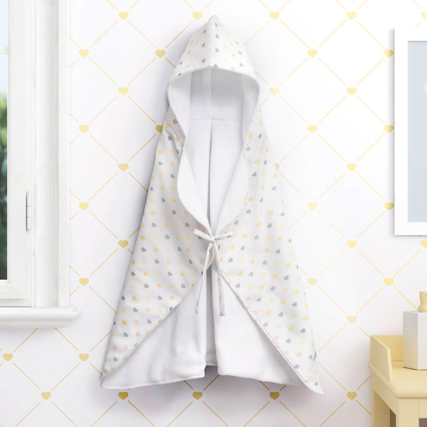 Manta com Capuz Corações 90cm