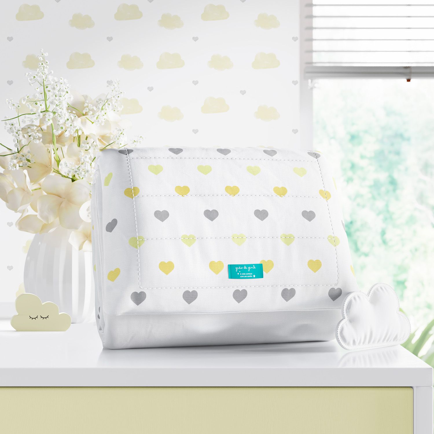 Trocador de Fraldas Portátil com Bolsos Corações 85x40cm