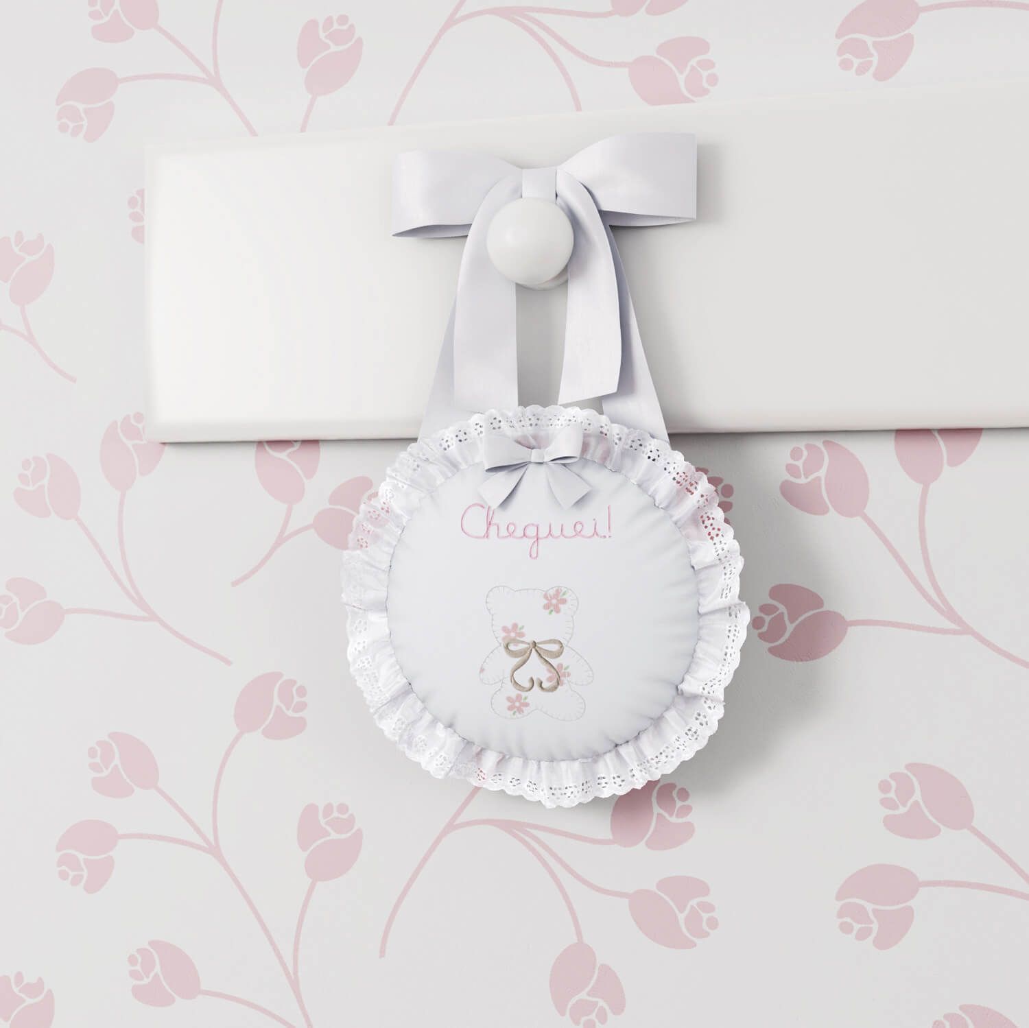 Medalhão Maternidade Ursinho e Florzinhas Cheguei