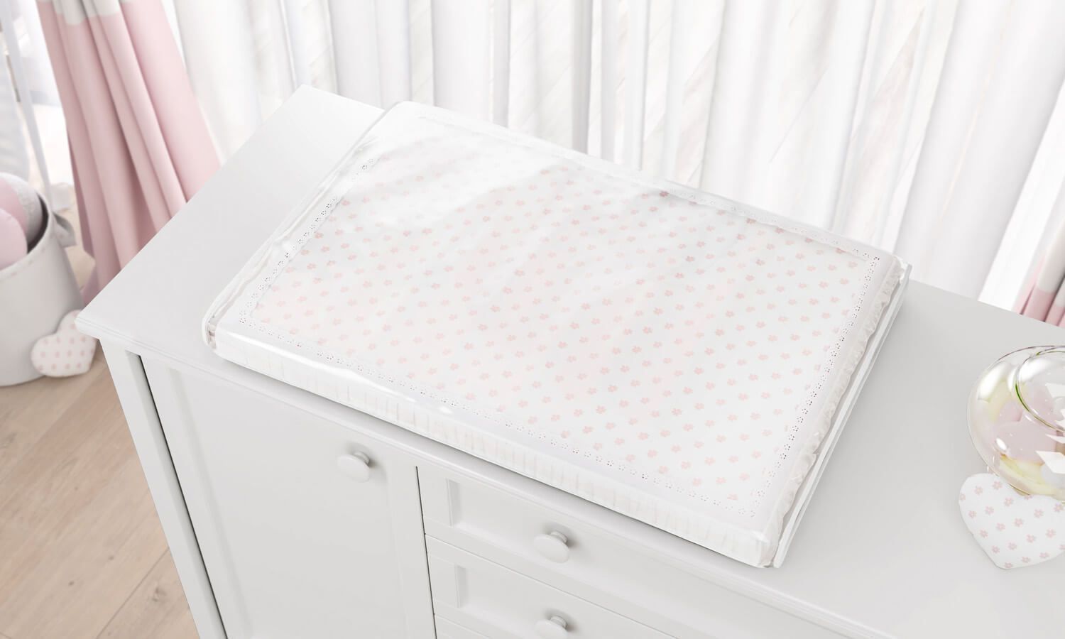 Trocador de Fraldas Bordado Inglês e Florzinhas