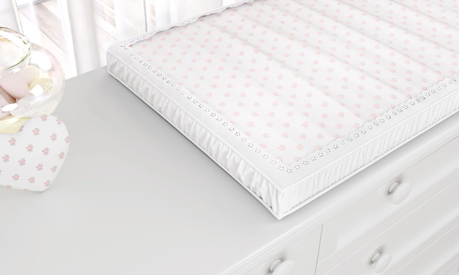 Trocador de Fraldas Bordado Inglês e Florzinhas