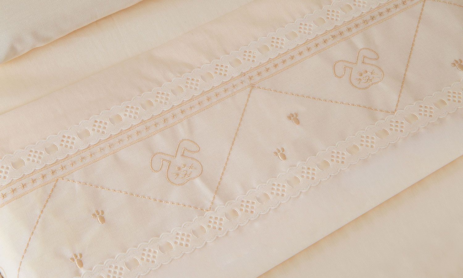 Jogo de Lençol Berço Bordado Coelho Branco 3 Peças