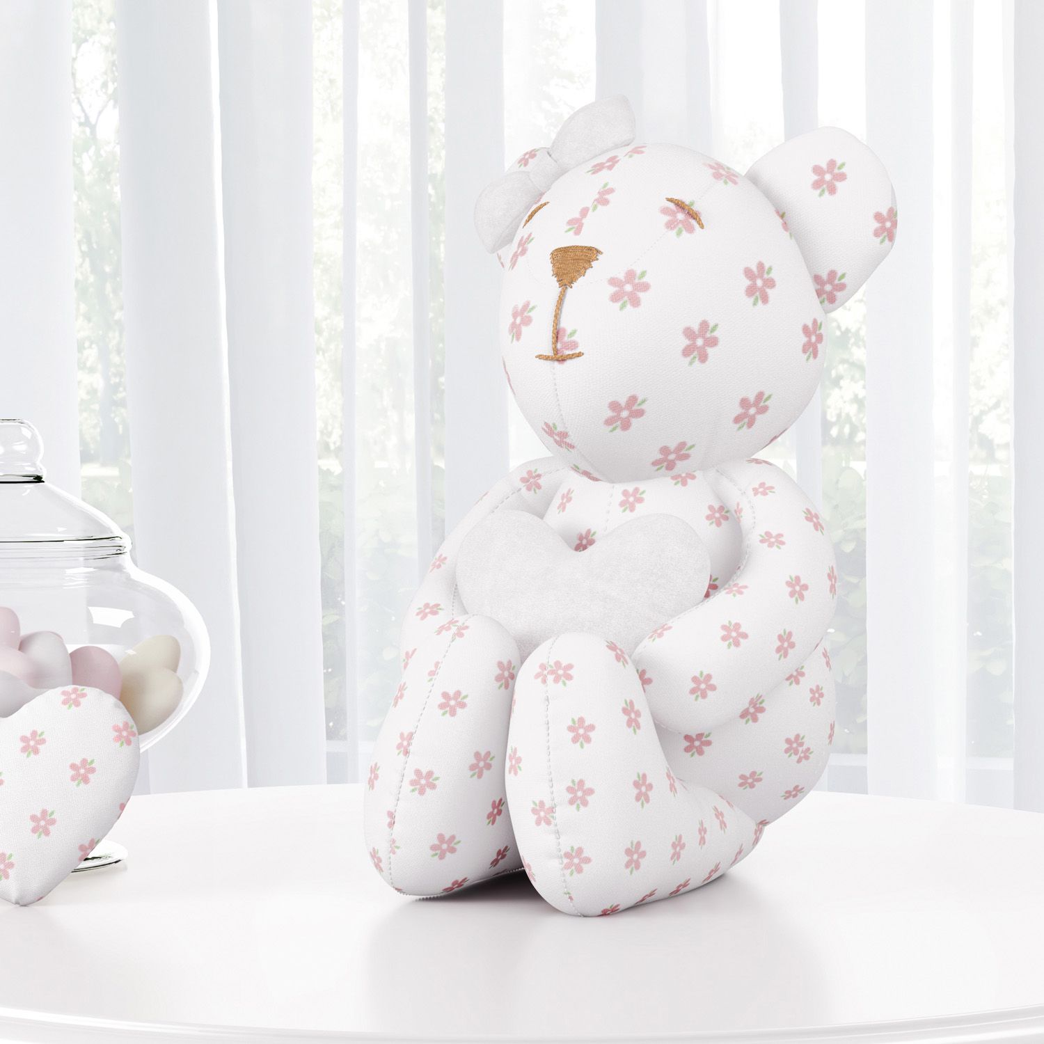 Ursinha Floral com Coração Branco 15cm