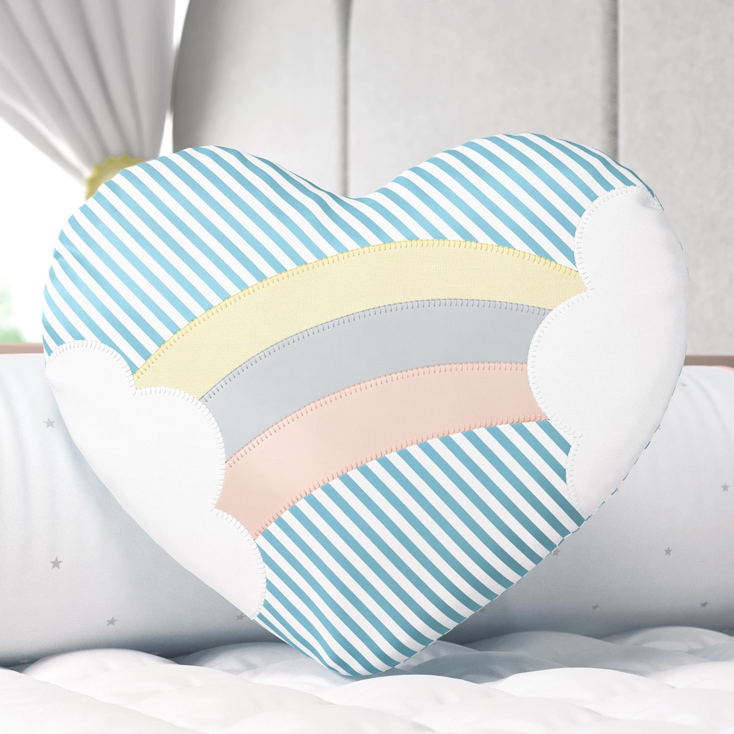 Almofada Coração Bordado Arco-Íris 38cm