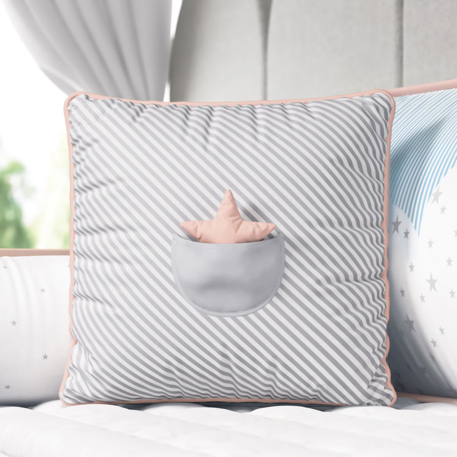 Almofada Listrada com Bolso Estrelinha Cinza/Salmão 38cm