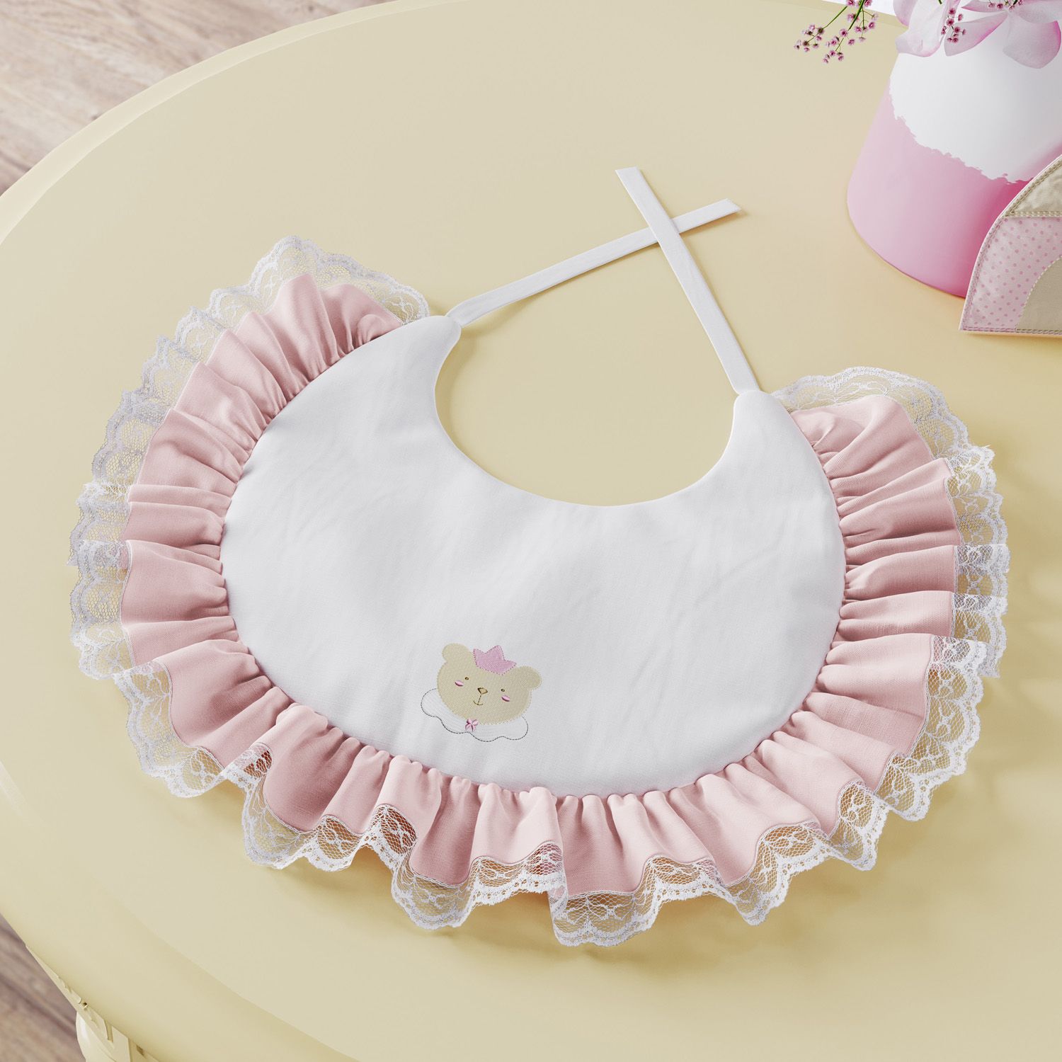 Babador Rendinha Amiguinha Ursa Princesa