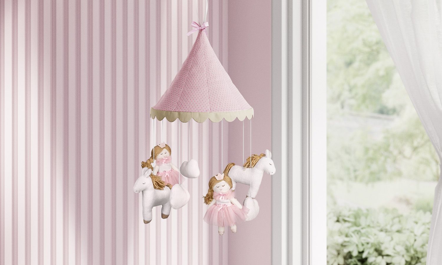 Móbile Carrossel Amiguinhas Realeza