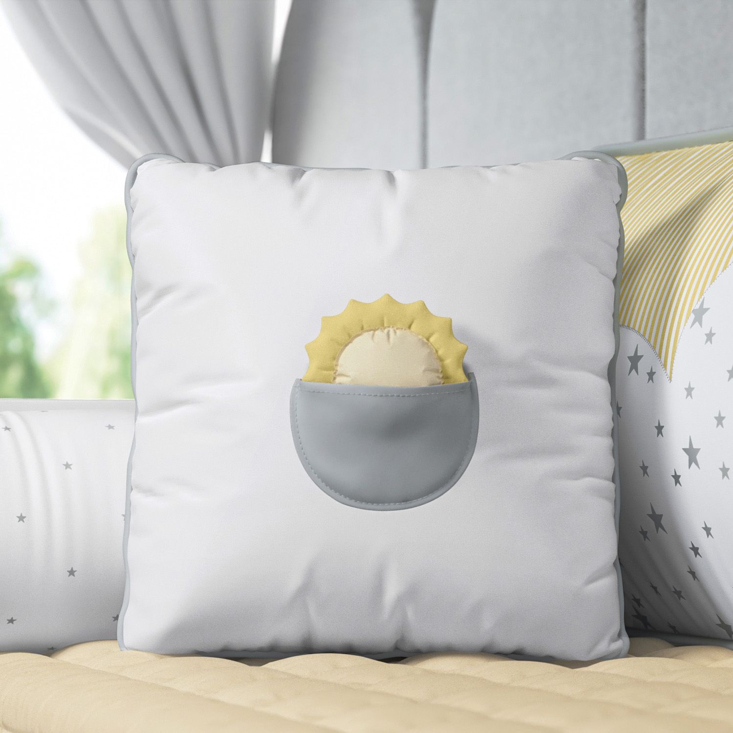 Almofada com Bolso Solzinho Amarelo/Salmão 38cm