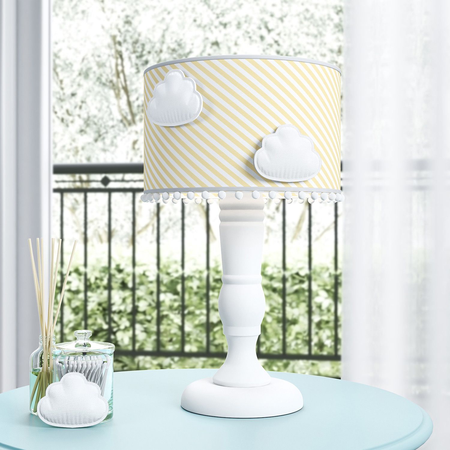 Abajur Madeira Nuvem Pompom Azul e Salmão