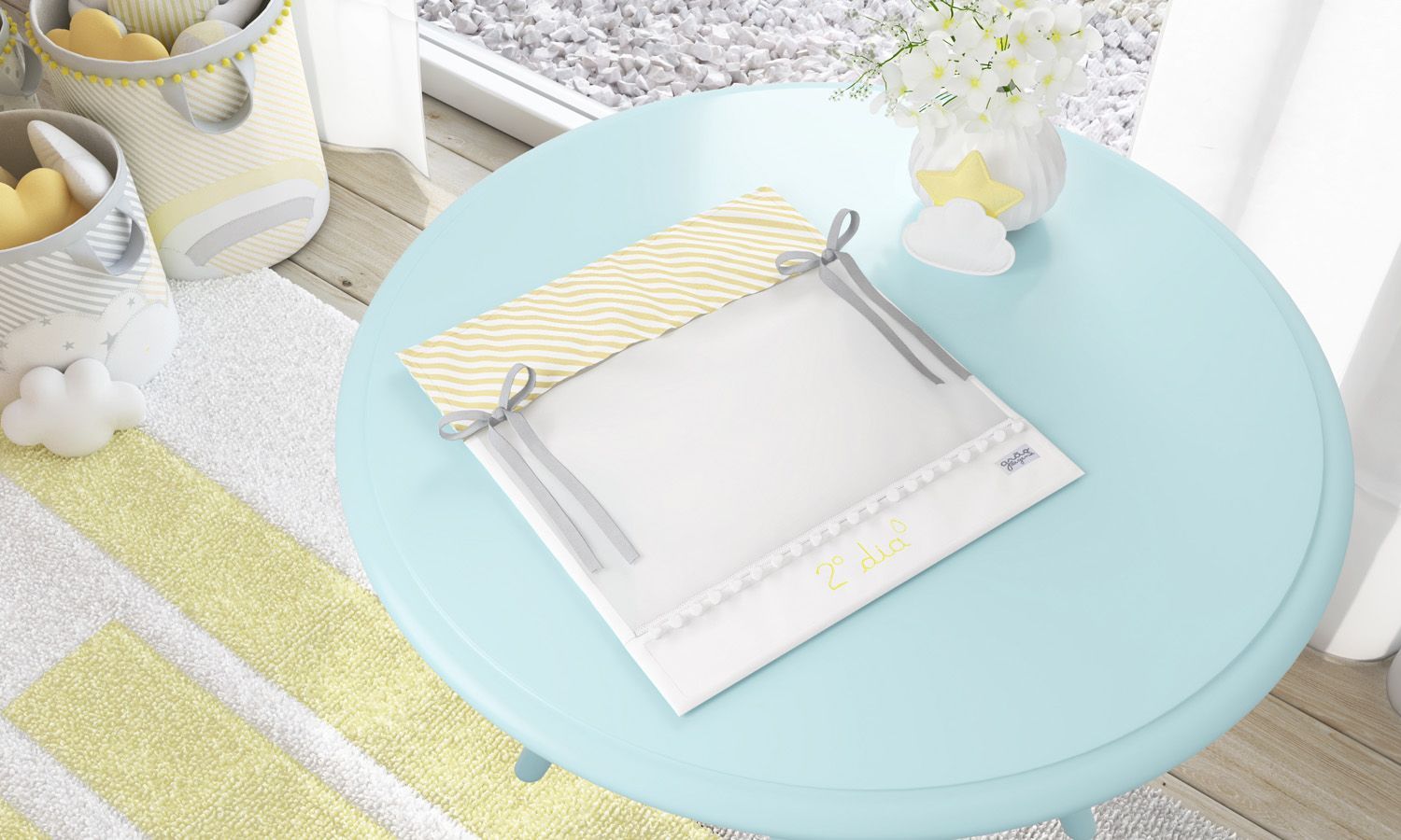 Saquinho Maternidade para Roupinhas Listrado Amarelo Segundo Dia