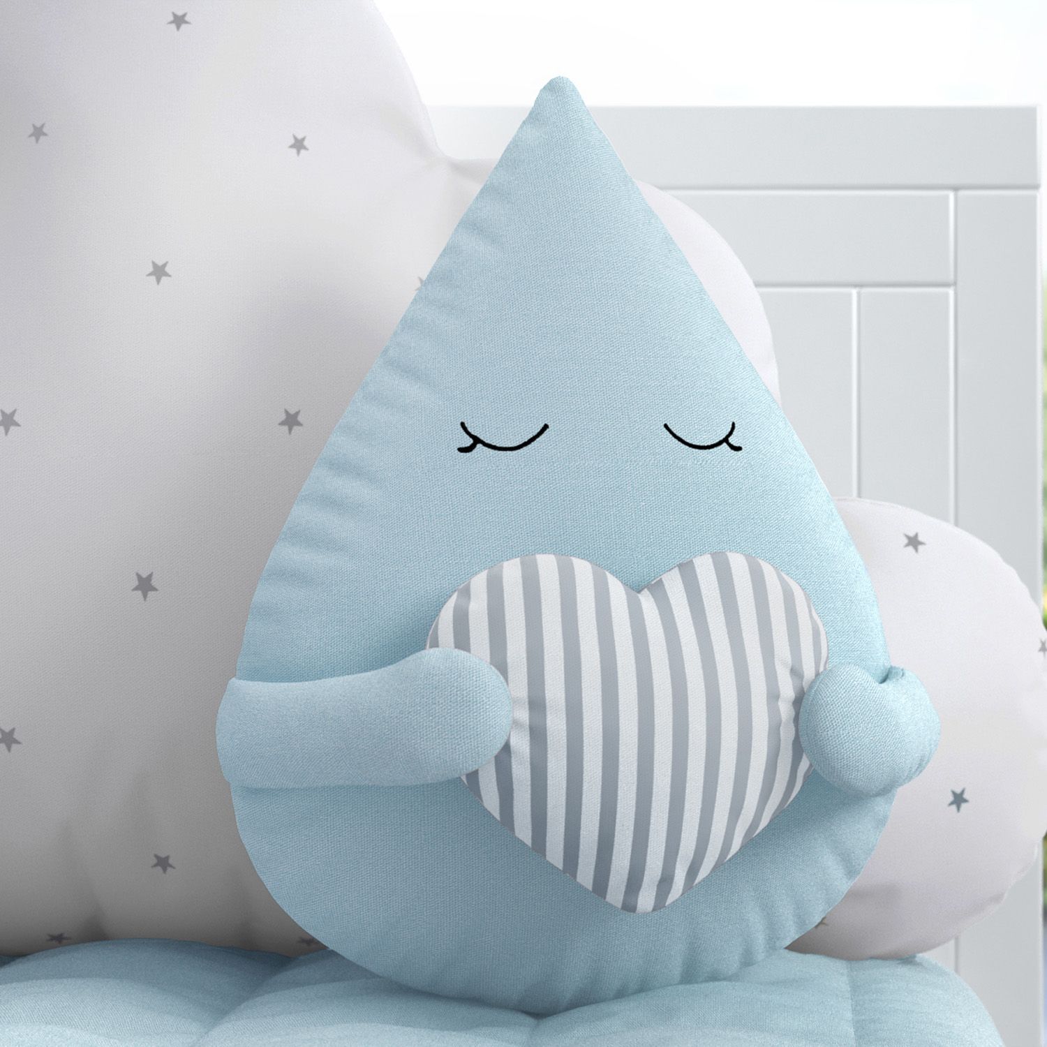 Almofada Gotinha com Coração Salmão 30cm