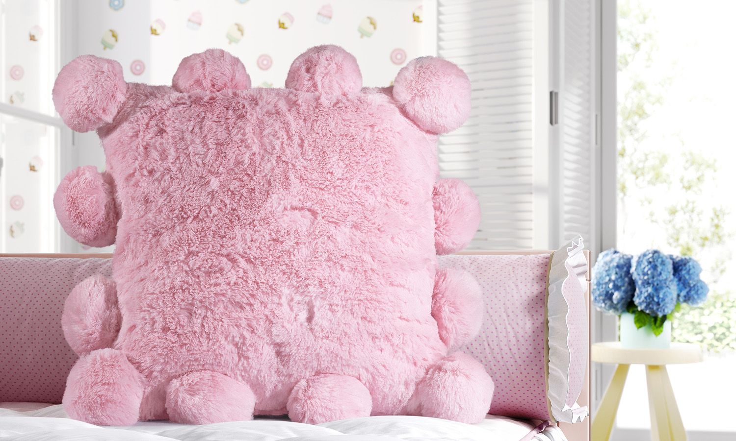 Almofada Quadrada Pelúcia Pompom Rosa 38cm