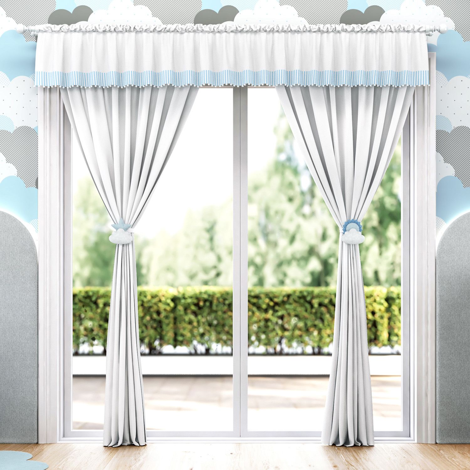 Cortina Listrada com Pompons Azul/Branco