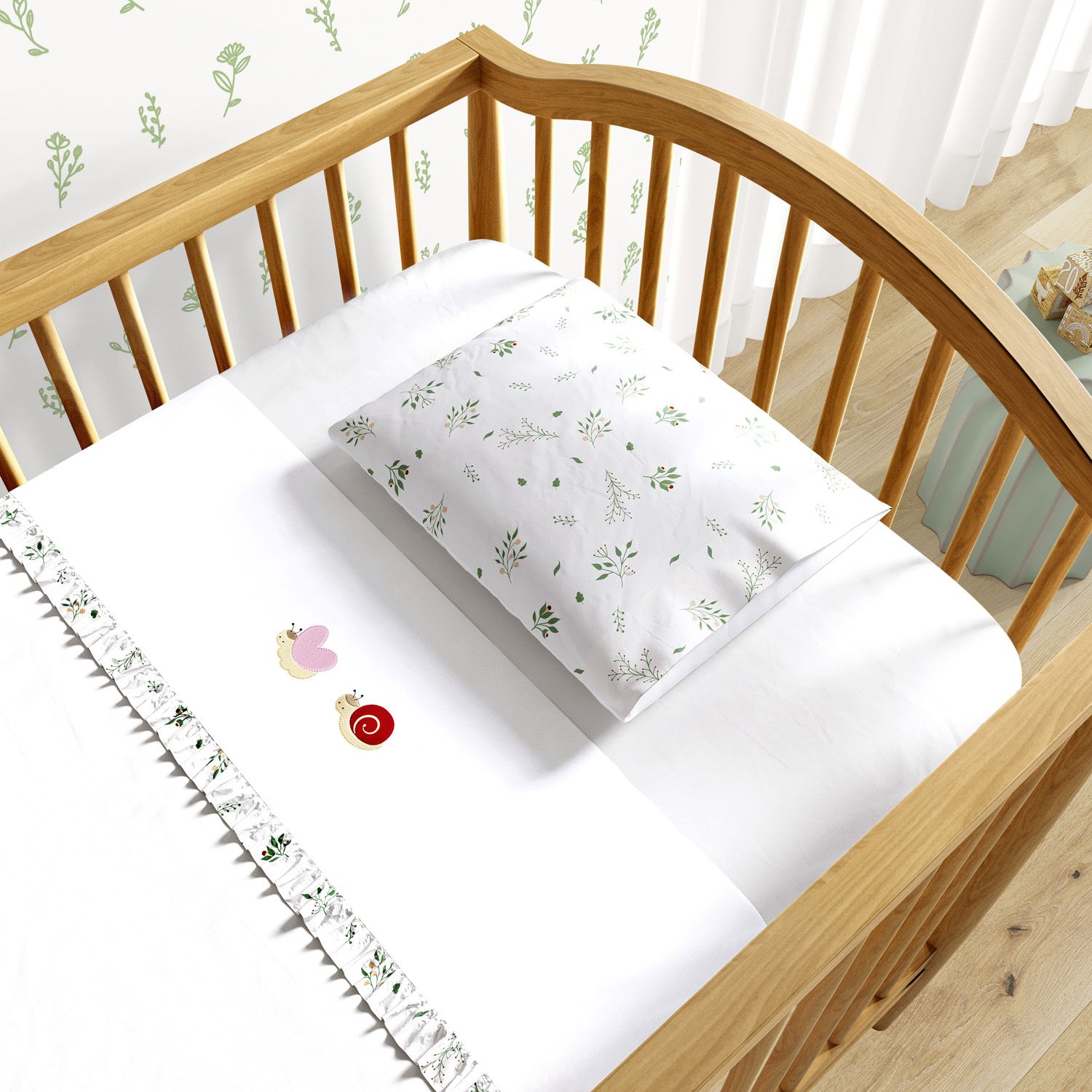 Jogo de Lençol Berço Bordado Borboleta e Caracol 3 peças