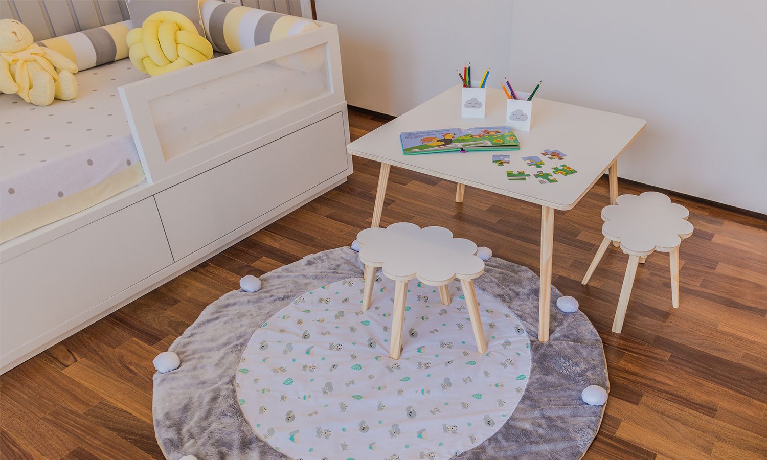 Mesa Infantil Quadrada Branca