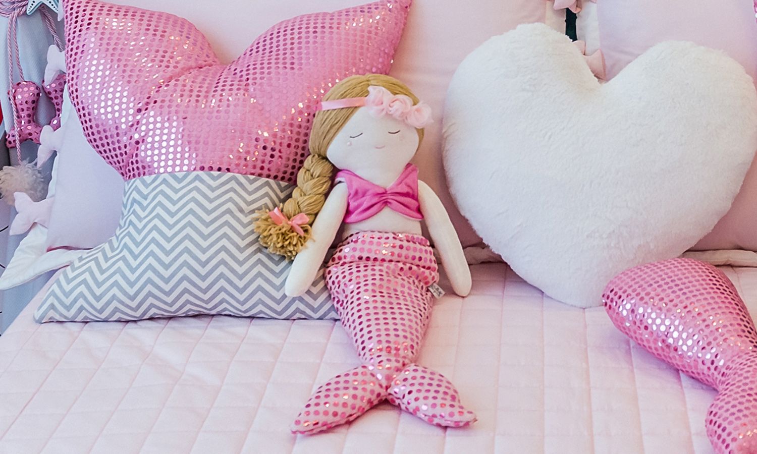 Boneca Sereia Naninha Mimo Rosa 48cm