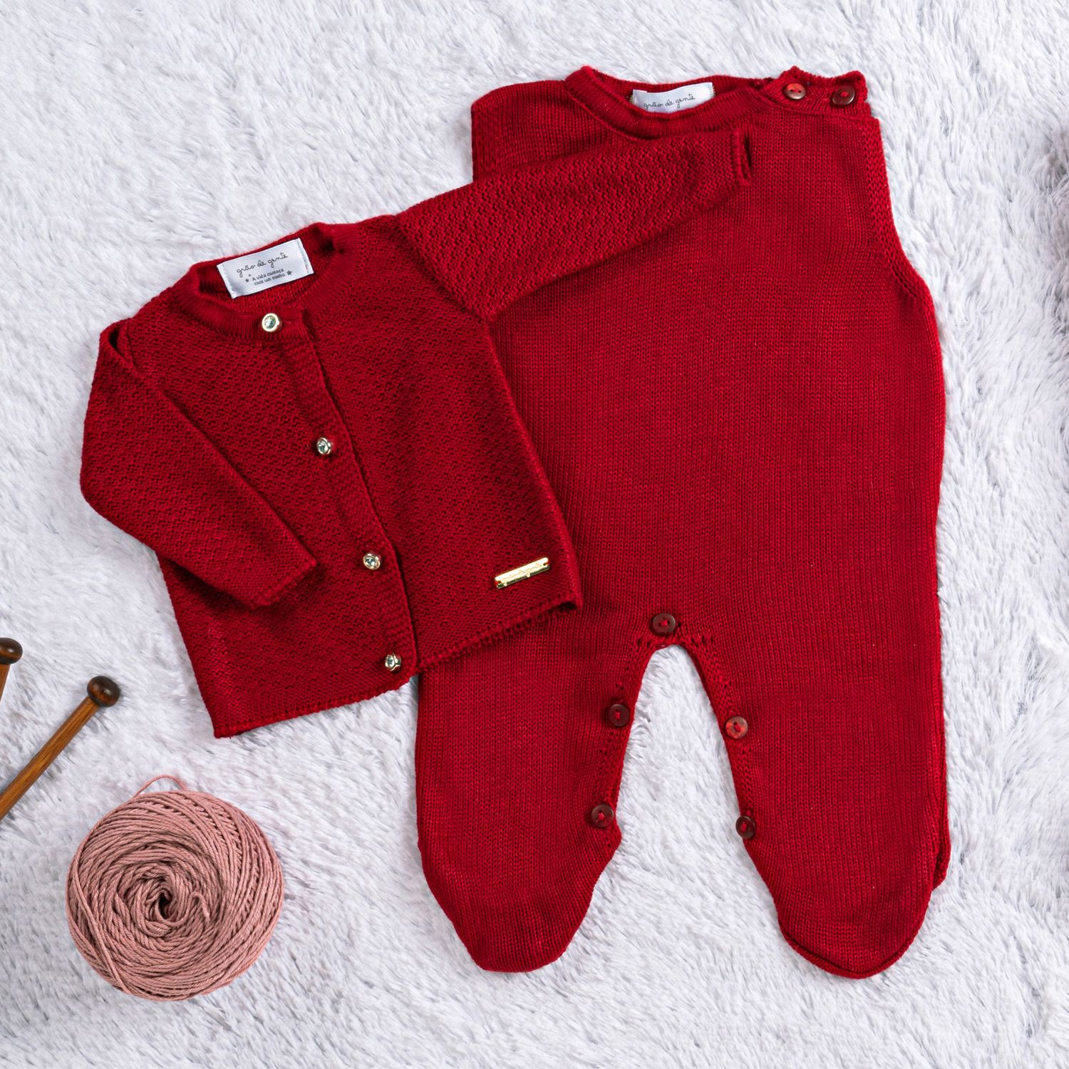 Saída Maternidade Tricot Casaquinho Vermelho Cerejinha 03 Peças