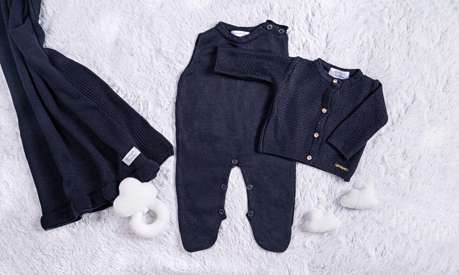 Saída Maternidade Tricot Casaquinho Vermelho Cerejinha 03 Peças