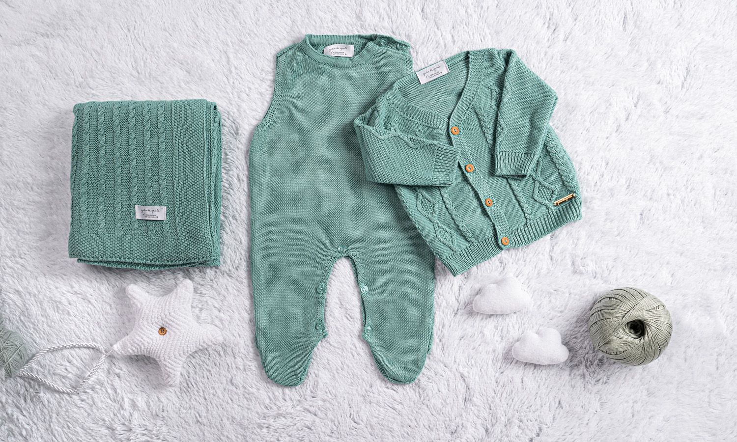 Saída Maternidade Tricot Trança Cinza Macaron