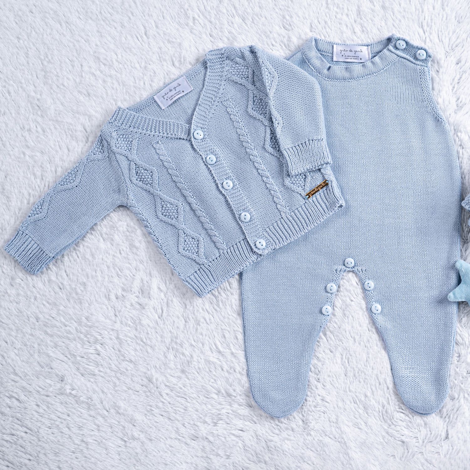 Saída Maternidade Tricot Trança Cinza Macaron