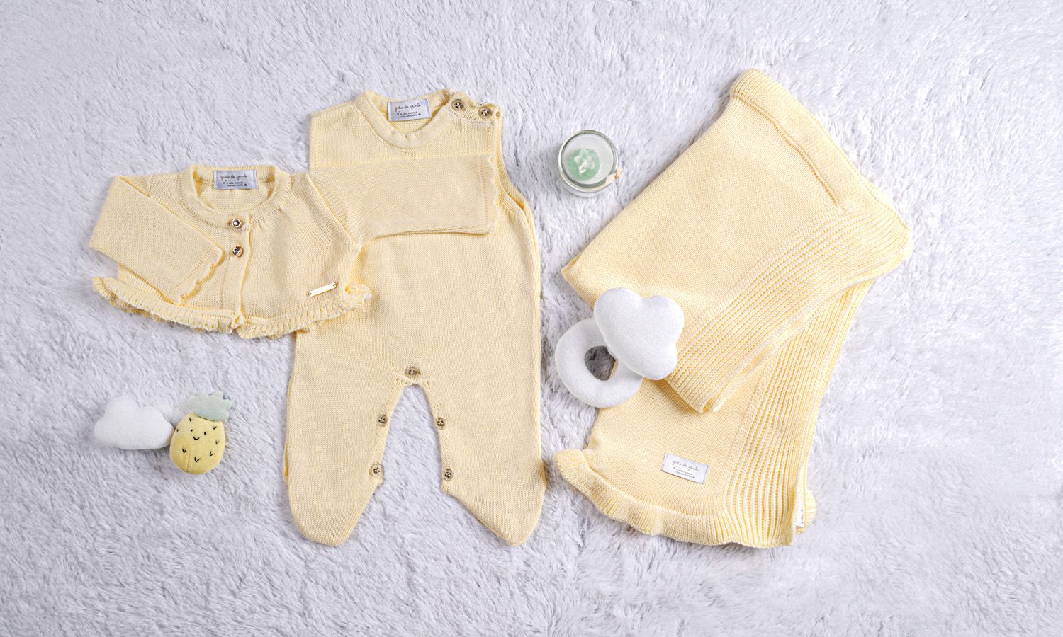 Saída Maternidade Tricot Casaquinho Vermelho Maçã do Amor 03 Peças