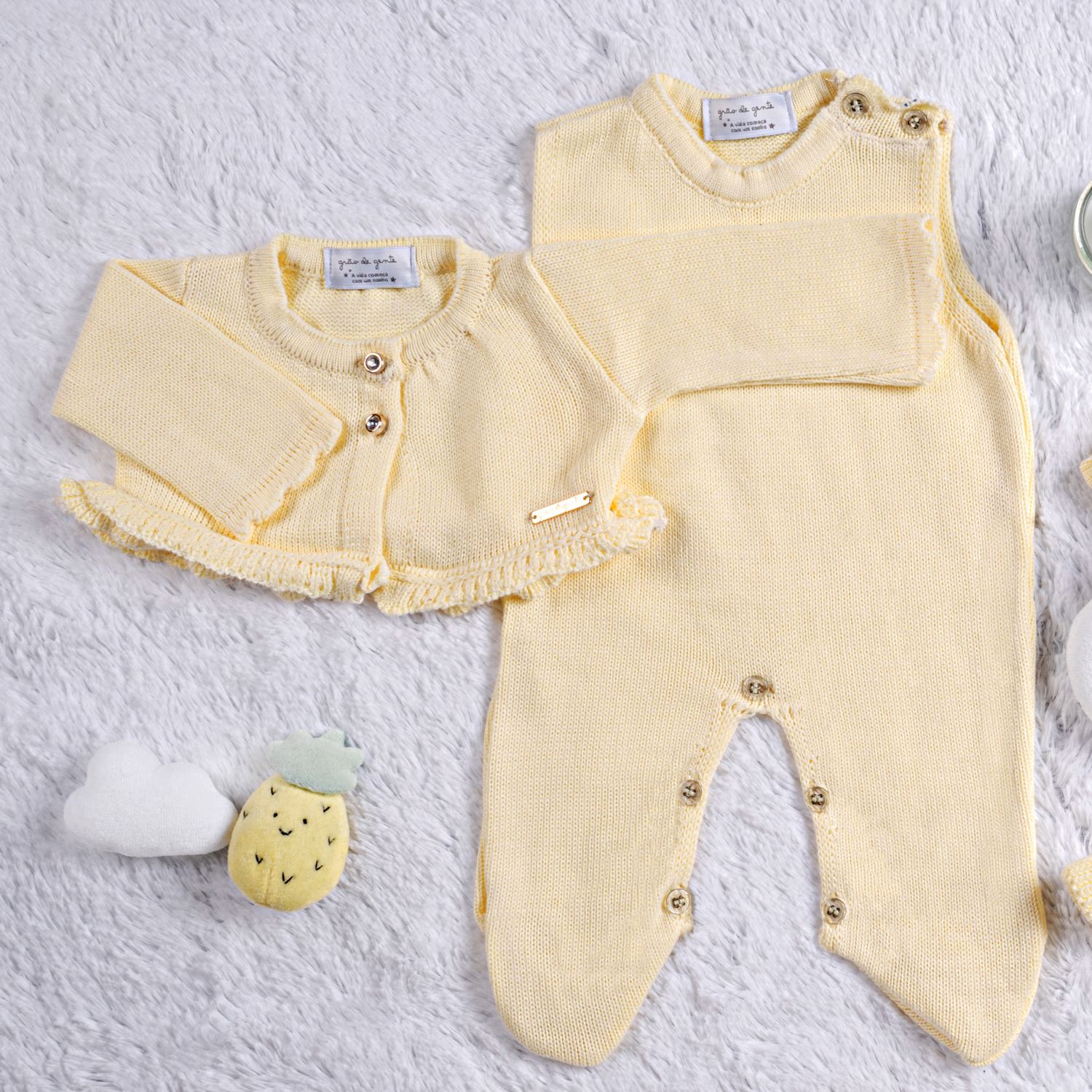 Saída Maternidade Tricot Casaquinho Vermelho Maçã do Amor 03 Peças