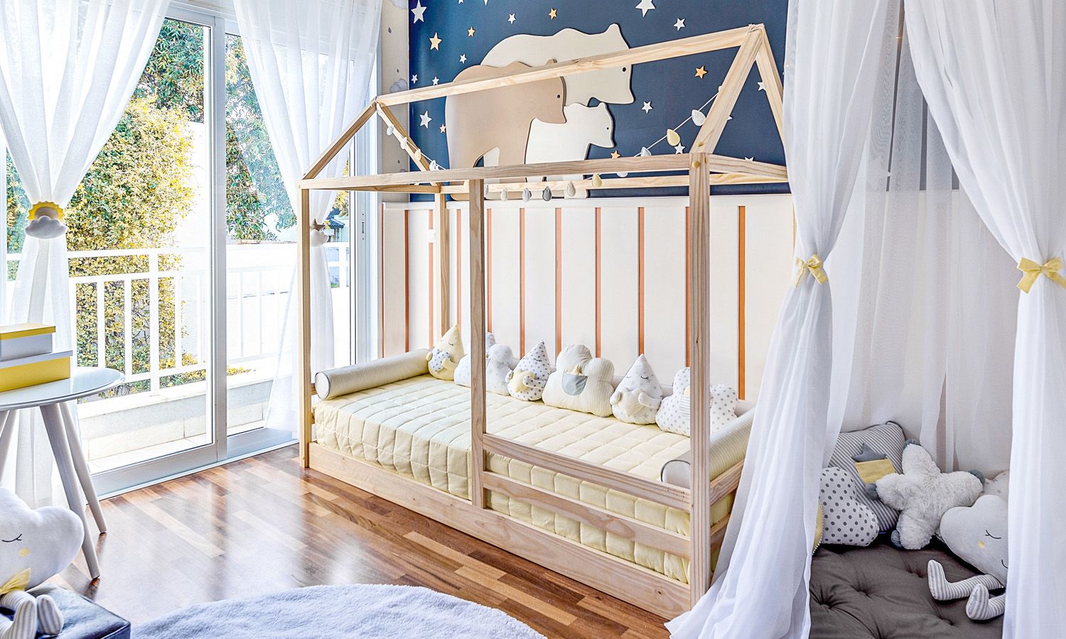Cama Casinha Montessoriana Madeira Maciça Solteiro com Grade