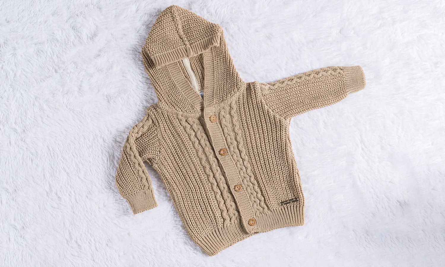 Casaquinho Tricot Capuccino com Capuz