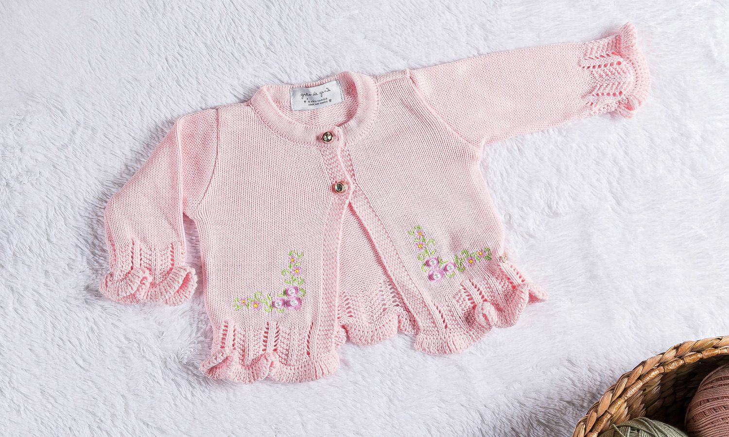 Casaquinho Tricot Bordado Rosa