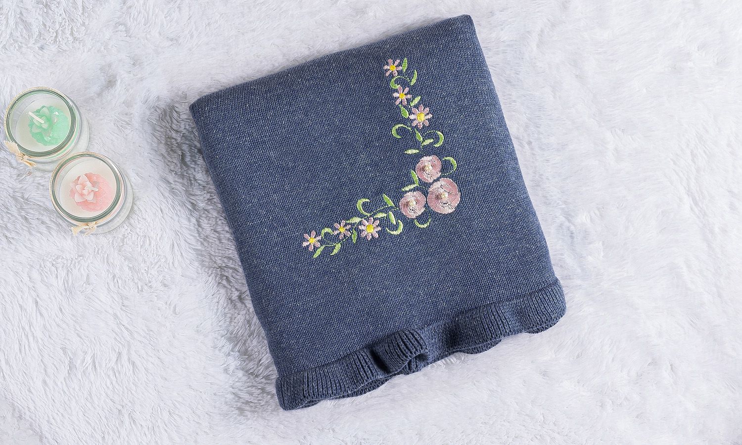 Manta Bebê Tricot Bordada Babado Azul 80cm