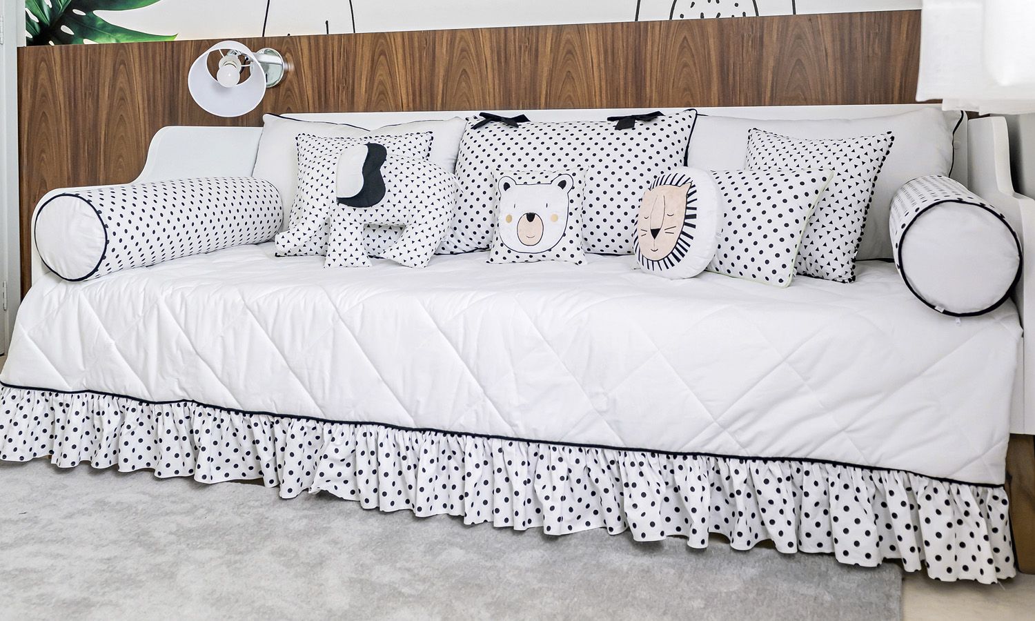 Kit Cama Babá Amiguinhos da Floresta Branco e Preto