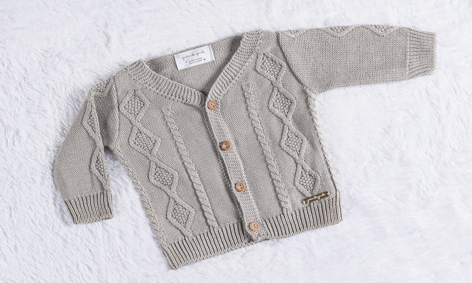 Casaquinho Tricot Trança Cinza Macaron