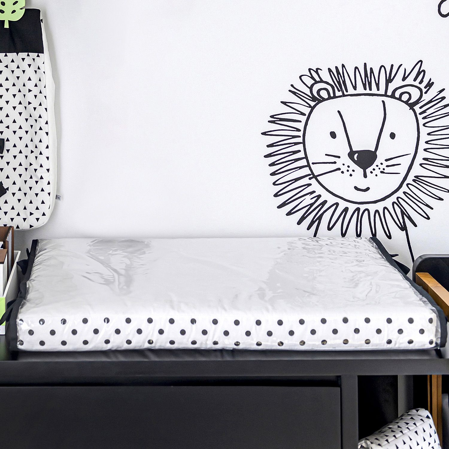 Trocador de Fraldas Poá Branco e Preto