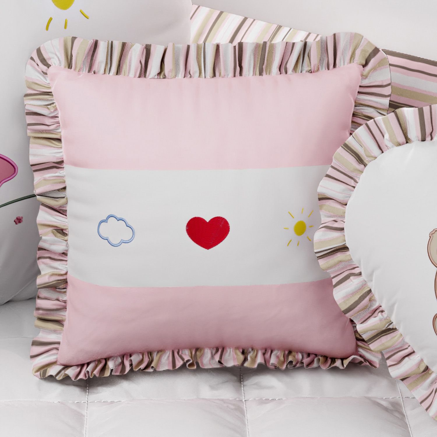 Almofada Quadrada Coração, Nuvem e Lua Rosa 38cm