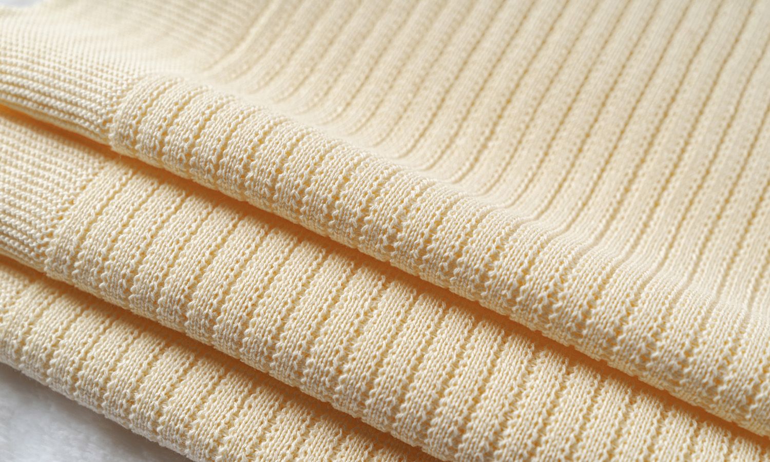 Saída Maternidade Tricot Macacão Listrado Amarelo Baunilha 02 Peças