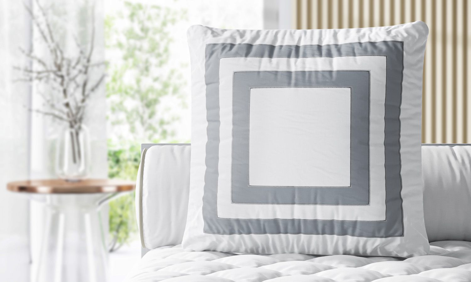 Almofada Quadrada Molduras Cinza e Branco 38cm