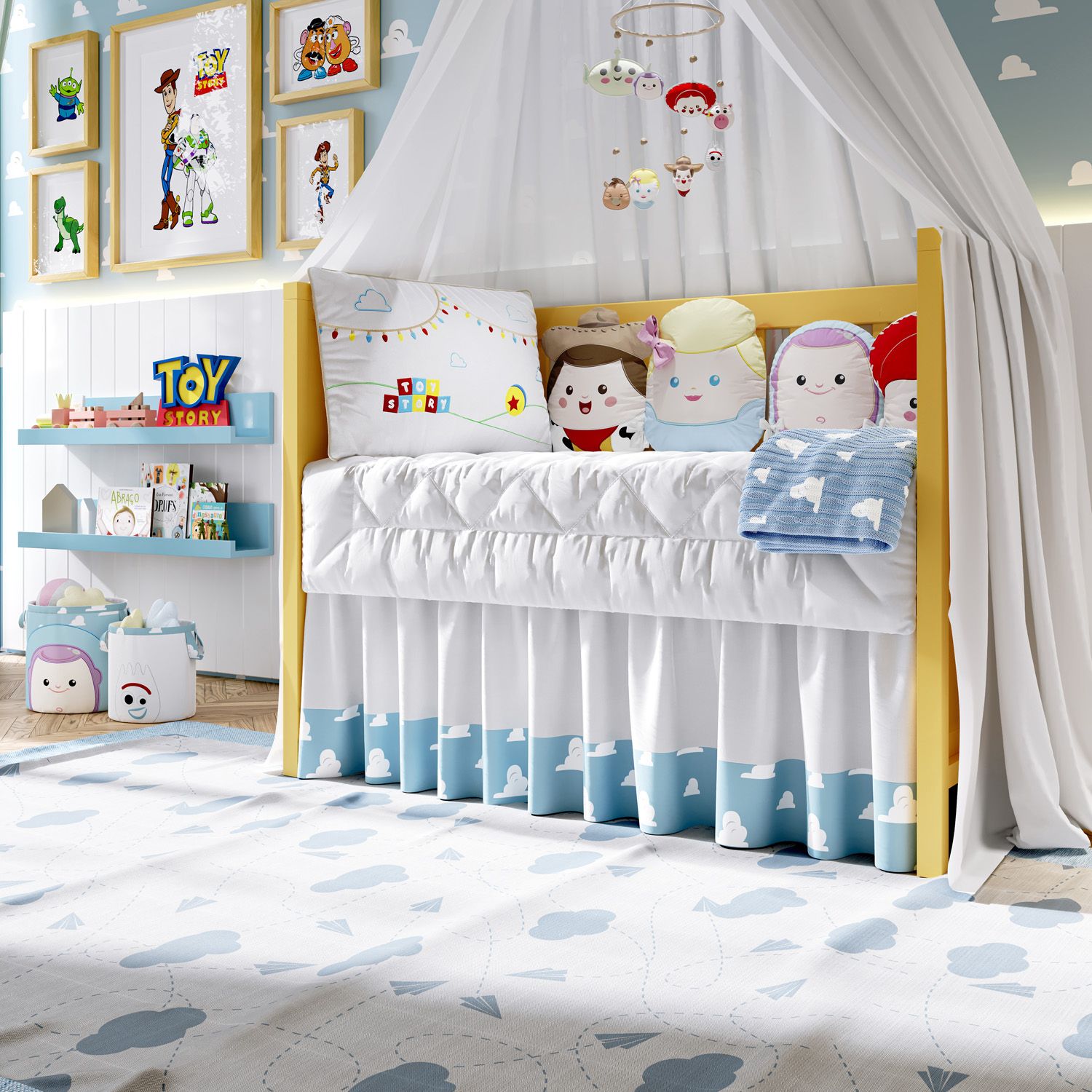 Kit Berço Amiguinhos Toy Story Garfinho, Woody, Buzz Lightyear e Jessie