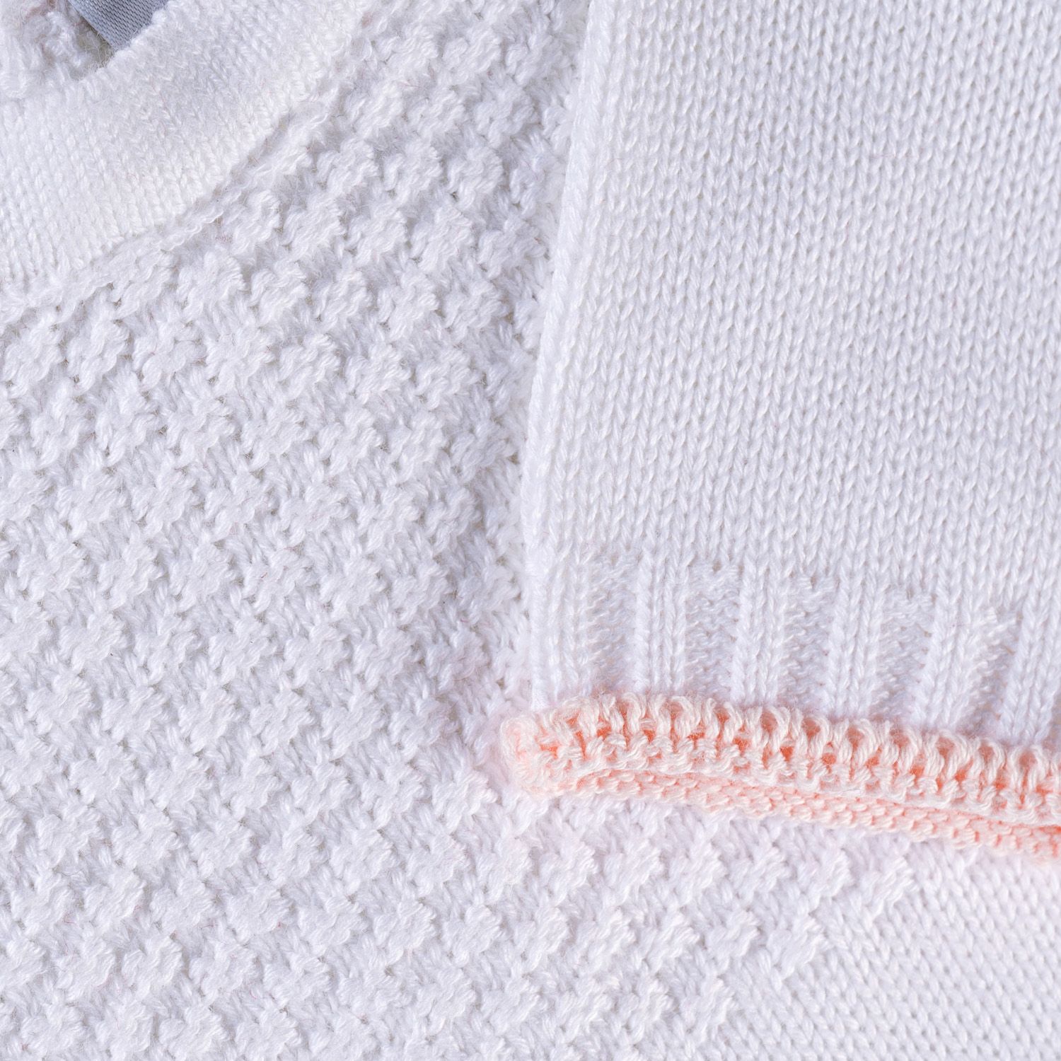 Saída Maternidade Tricot Ponto Arroz Branco e Lilás 02 Peças