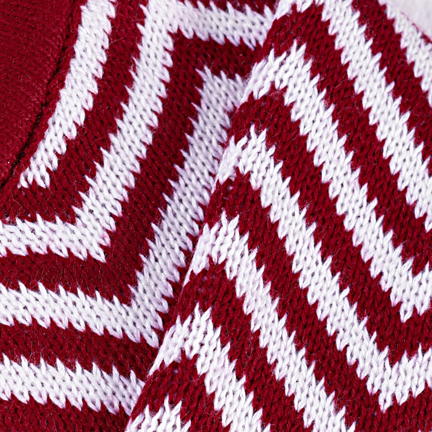 Macacão Tricot Chevron Vermelho e Branco