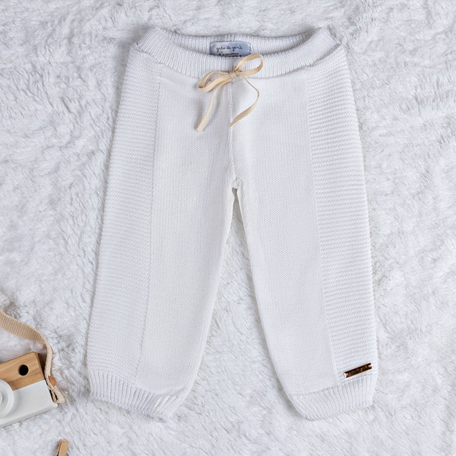 Saída Maternidade Tricot Calça e Casaquinho Branco Chantilly 02 Peças