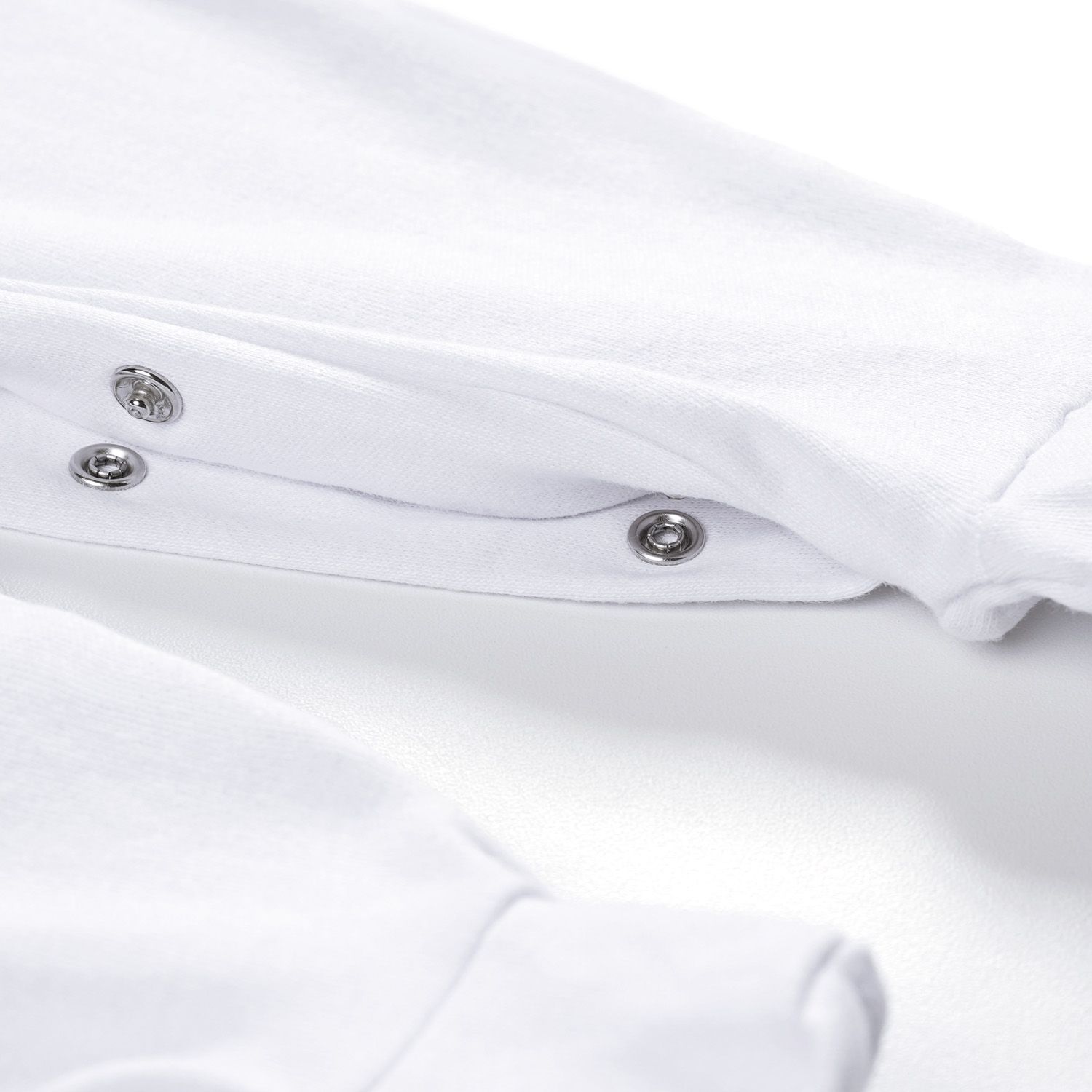 Macacão Longo Bordado Coração Branco