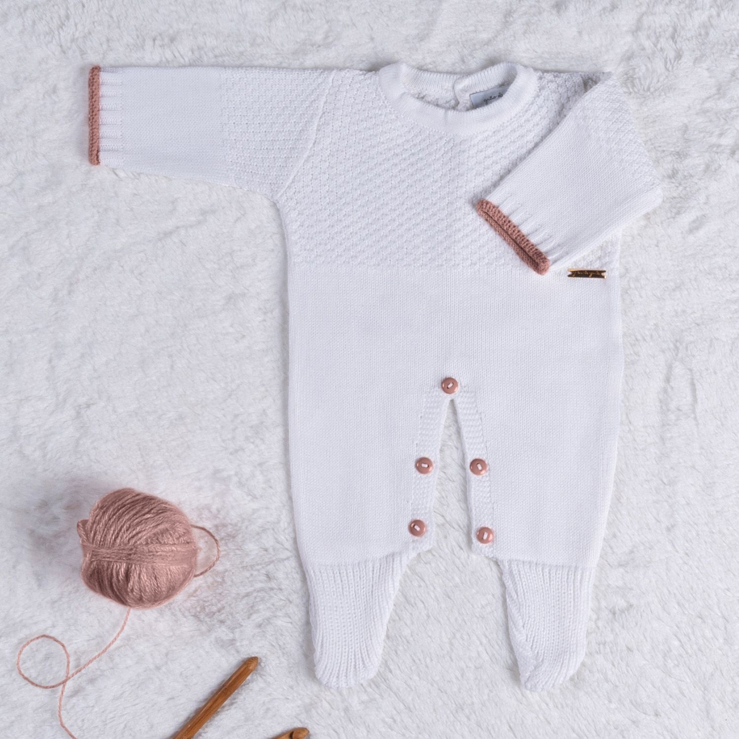 Saída Maternidade Tricot Ponto Arroz Branco e Preto 02 Peças