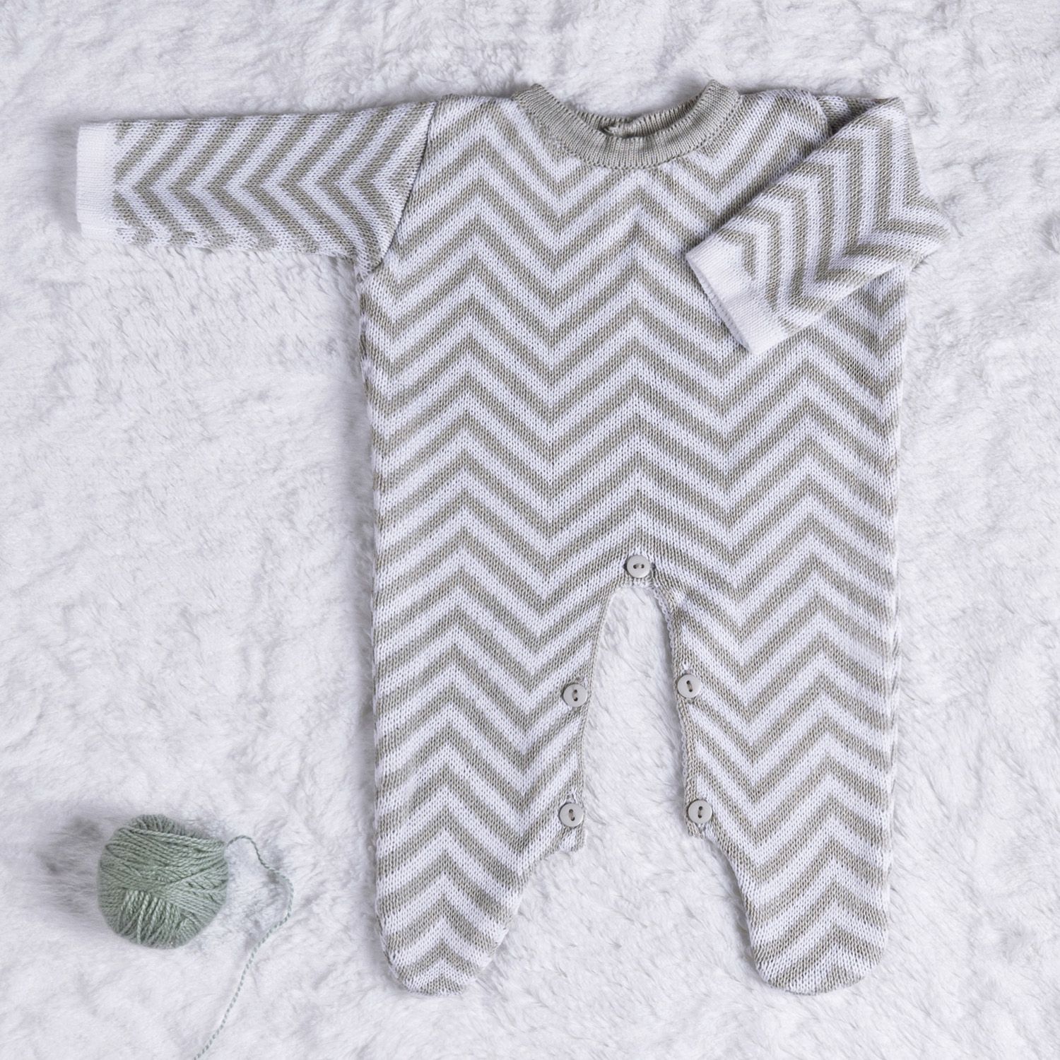 Macacão Tricot Chevron Vermelho e Branco