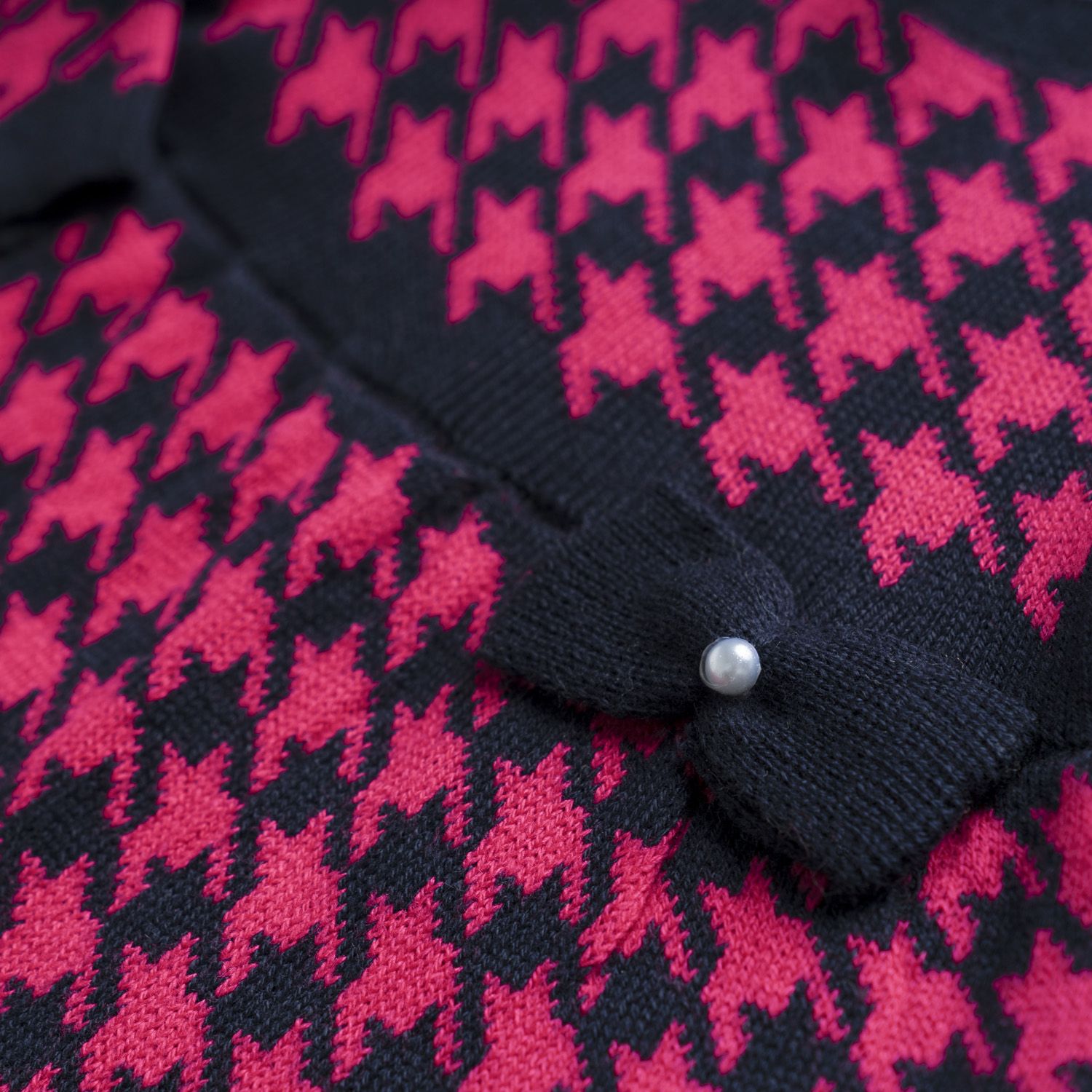 Vestido Tricot Jacquard Pied de Poule com Laço Preto