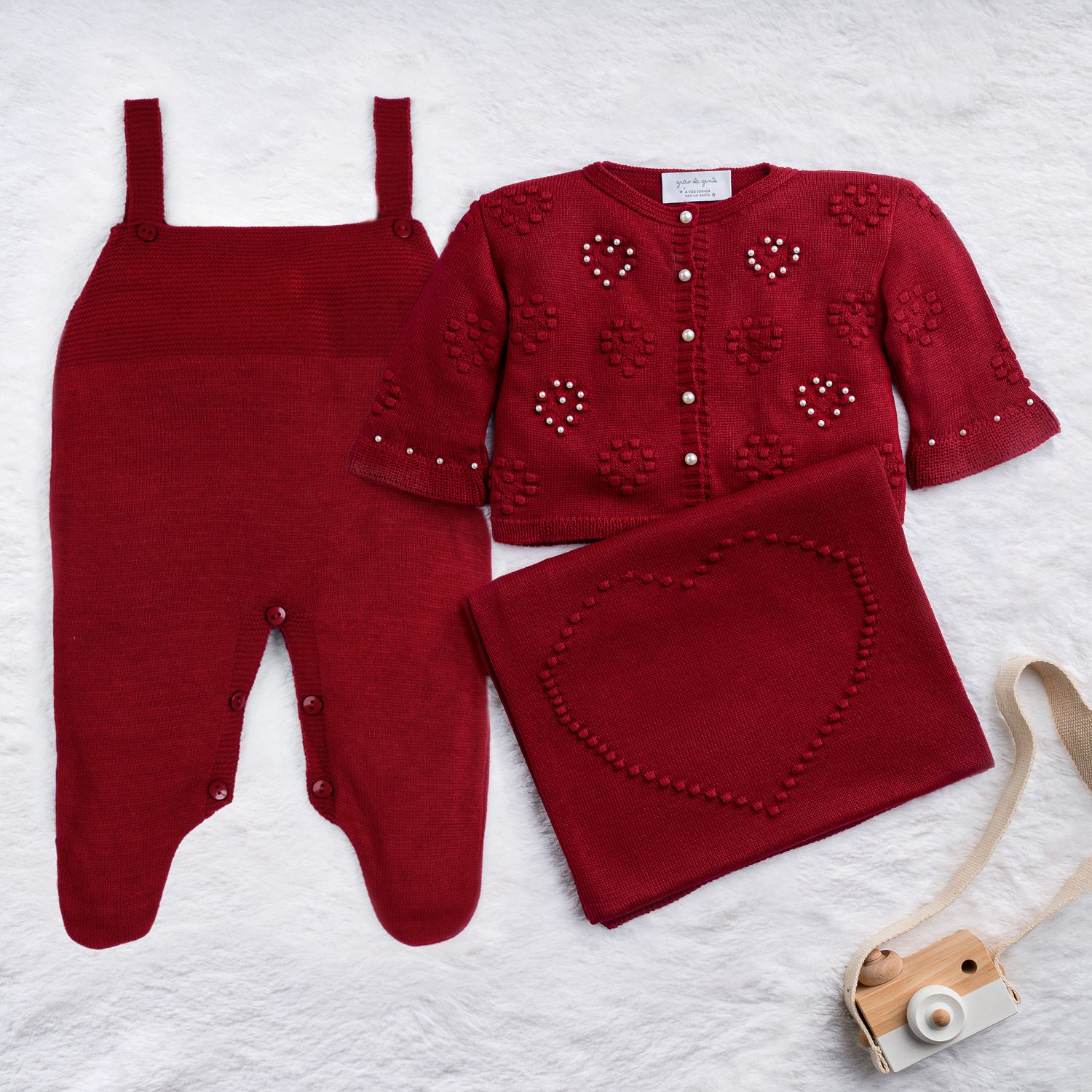 Saída Maternidade Tricot Coração e Pérola Vermelho 03 Peças