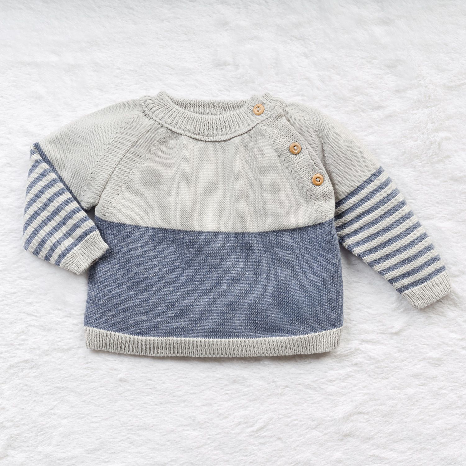 Saída Maternidade Tricot com Bolsinho e Listras Cinza e Azul Jeans 03 Peças